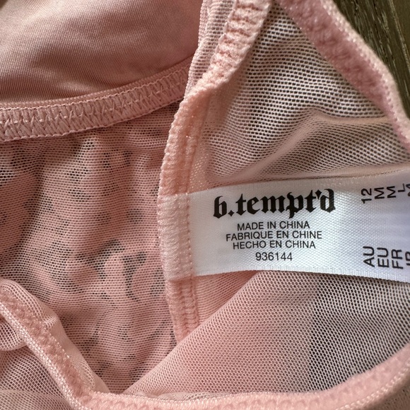 B.tempt’d by Wacoal pink lace bodysuit - Picture 5 of 5